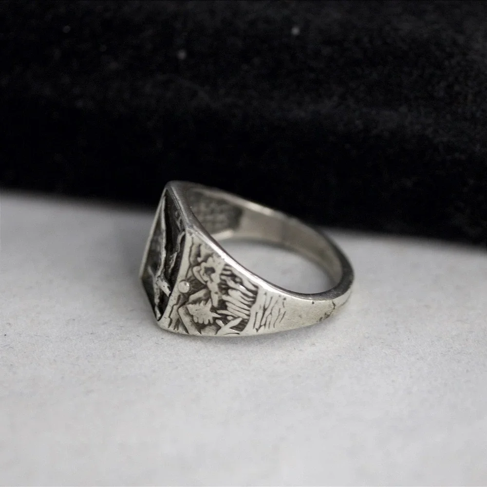 Vintage Sterling Silver 925 Eagle Signet Ring Size 12.5 Soaring Bird Nature Scen